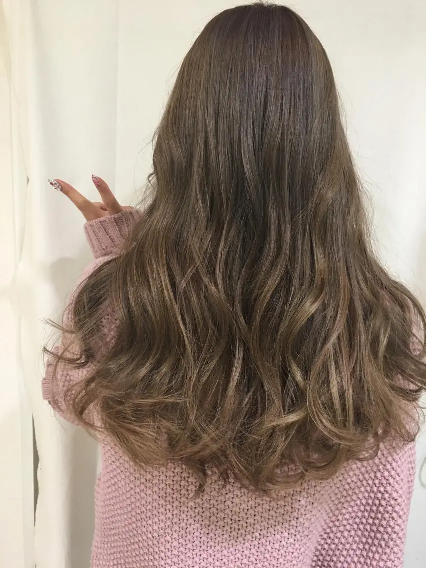 ロング カラー ヘアアレンジ マツエク・マツパ ベージュカラー きむえり/髪質改善 /うねり広がり改善のヘアスタイル