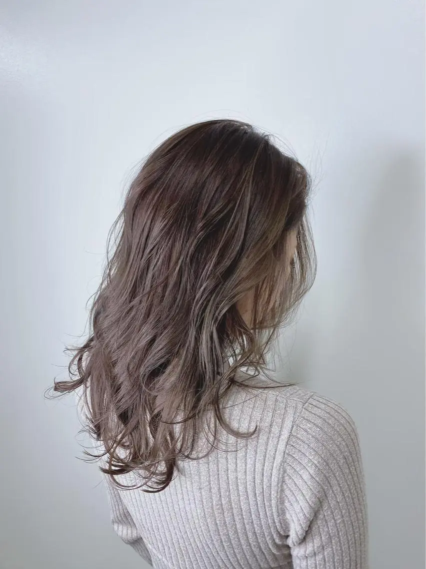 ロング カラー 伊藤 舜斗のヘアスタイル