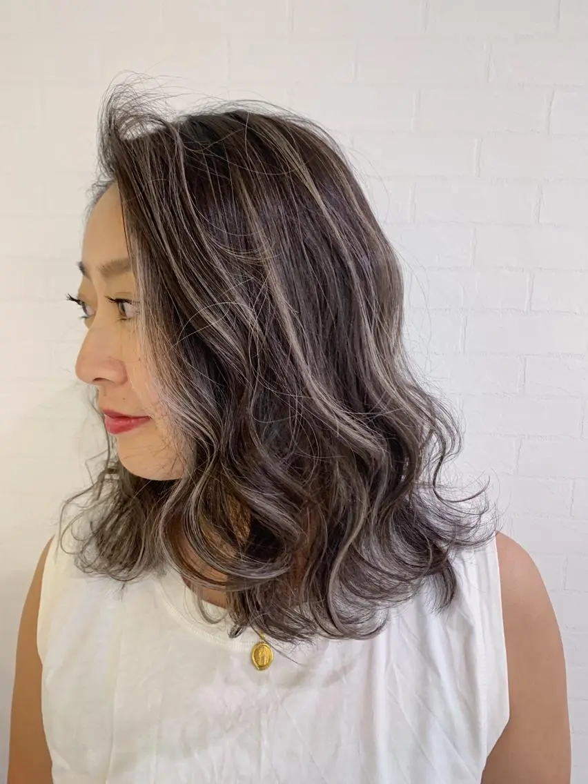 ミディアム カラー ヘアアレンジ ベージュカラー ハイライトカラー ハイライト ヘアカラー トリートメント 縮毛矯正 髪質改善寺坂雄飛💐のヘアスタイル