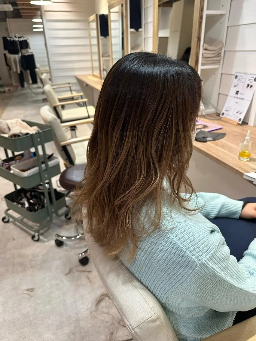 セミロング カット Annie 吉田 裕美のヘアスタイル
