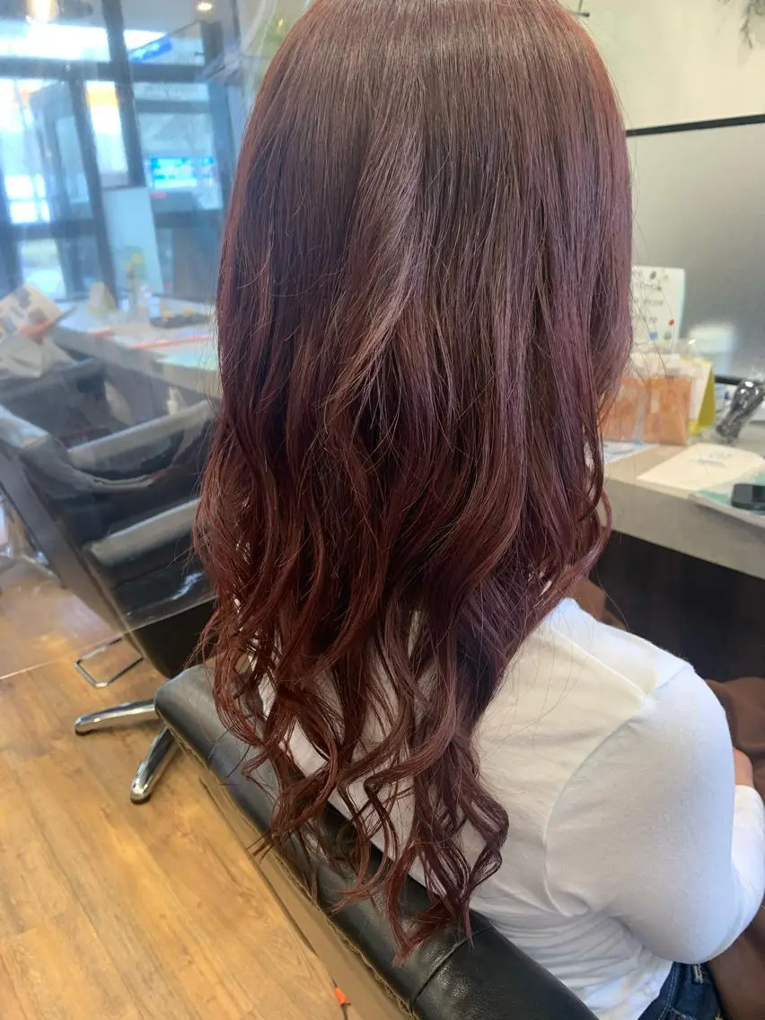 ロング カラー ブリーチ ブリーチなしカラー ピンクカラー ヘアカラー 吉川 茉由子のマツエク・マツパデザイン