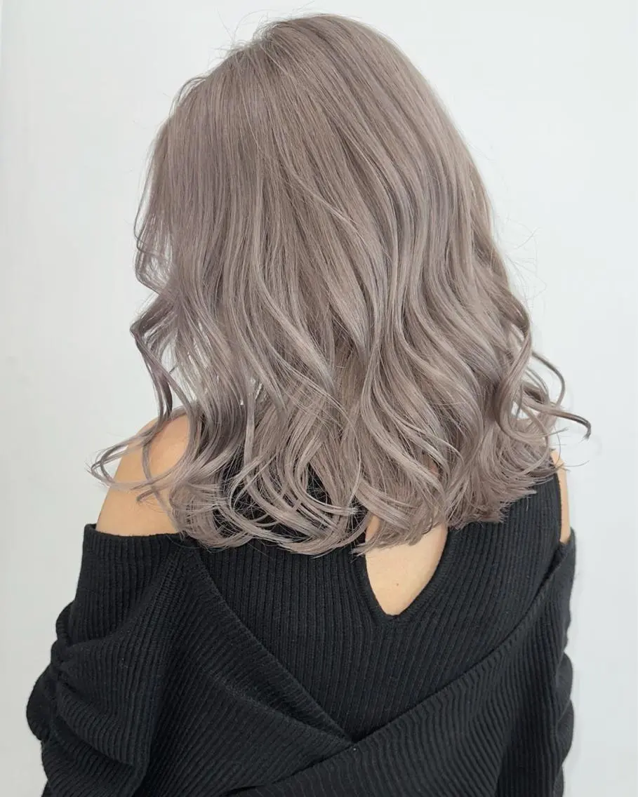 セミロング 佐藤 まいらのヘアスタイル