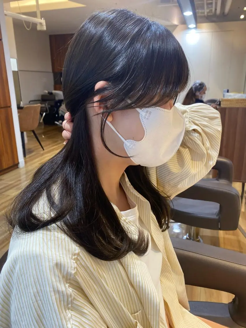 ミディアム カラー 韓国風ヘア カット ヘアカラー トリートメント レイヤーカット /透明感/千葉怜寿のヘアスタイル
