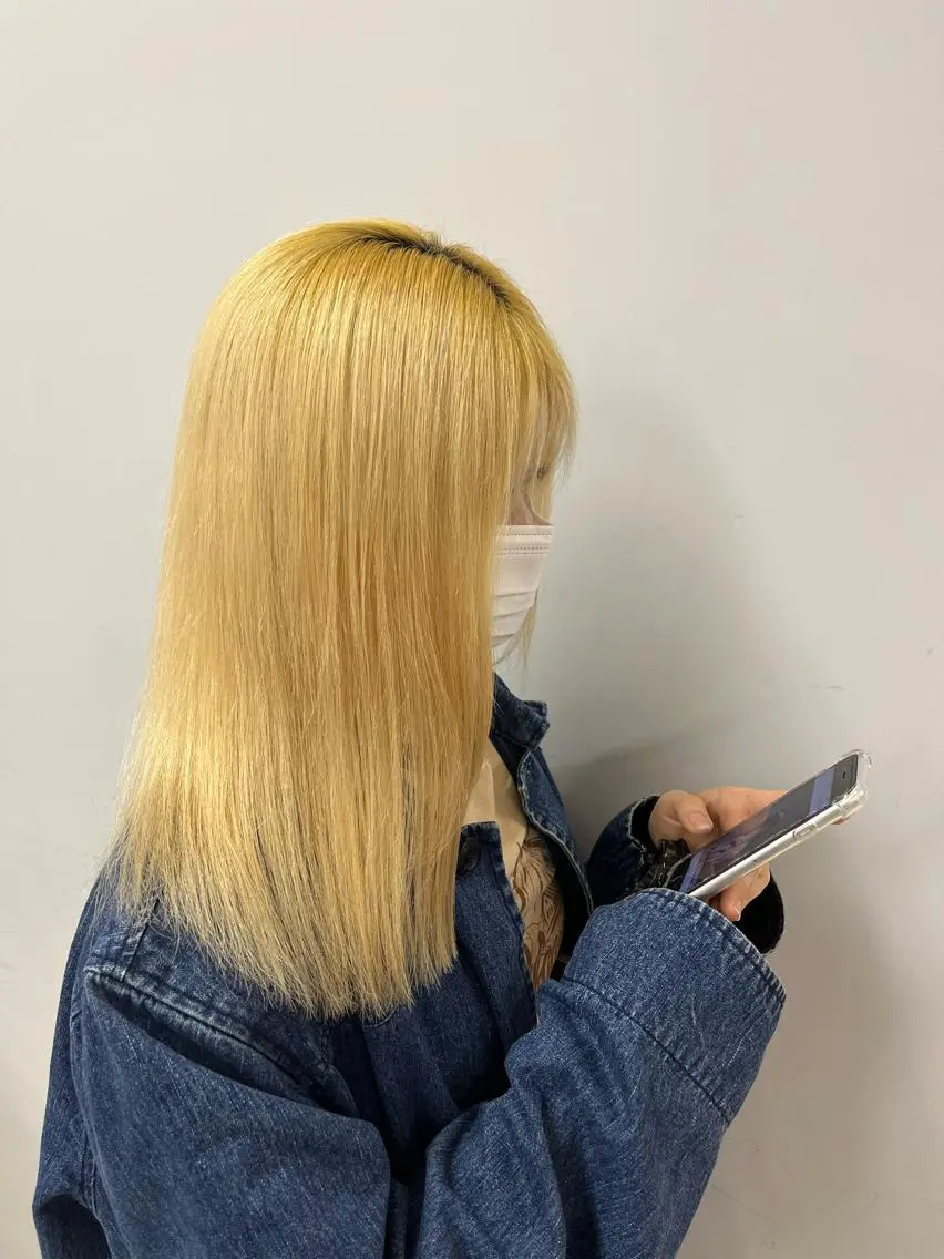 ロング カラー 抜きっぱなしブロンド ブロンド 海外レイヤー /NAGISAのヘアスタイル