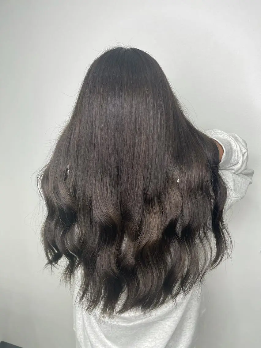 ロング カラー イルミナカラー トリートメント ヘアカラー トリートメント emi/髪質改善/ 韓国風/艶カラーのヘアスタイル