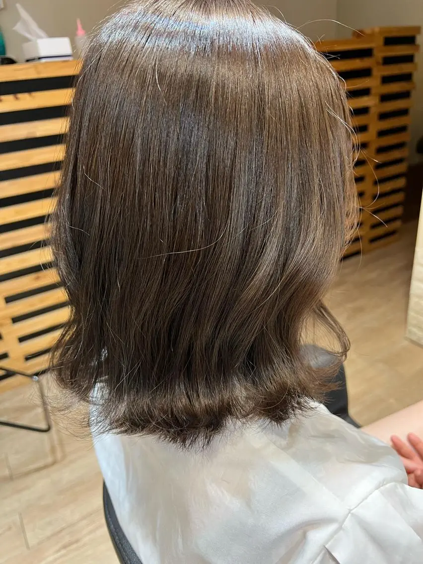 カラー ベージュカラー オリーブベージュ ヘアカラー 早川 真幸のヘアスタイル