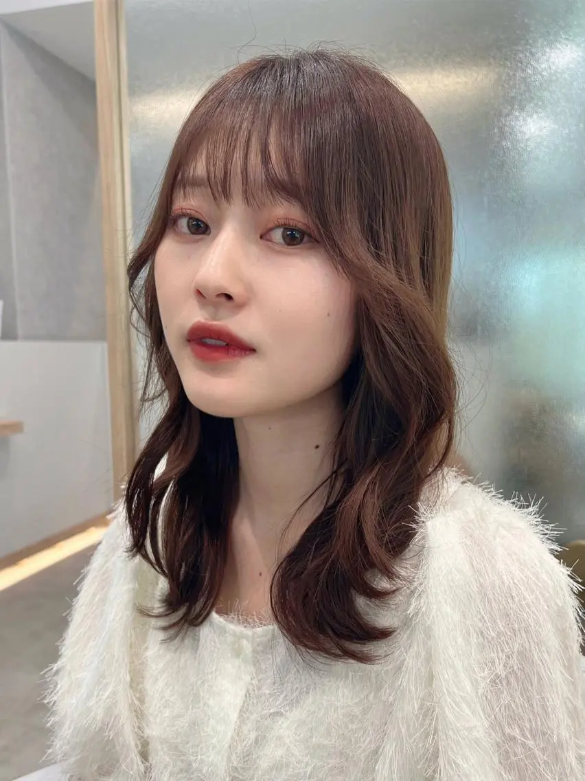 ミディアム ヘアカラー トリートメント 顔周り🇰🇷韓国 レイヤー/いづみ💞のヘアスタイル