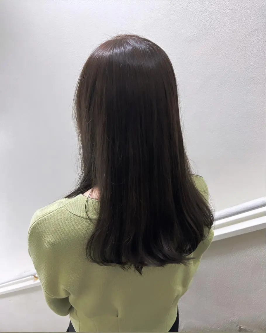 セミロング 樽川 紗月のヘアスタイル