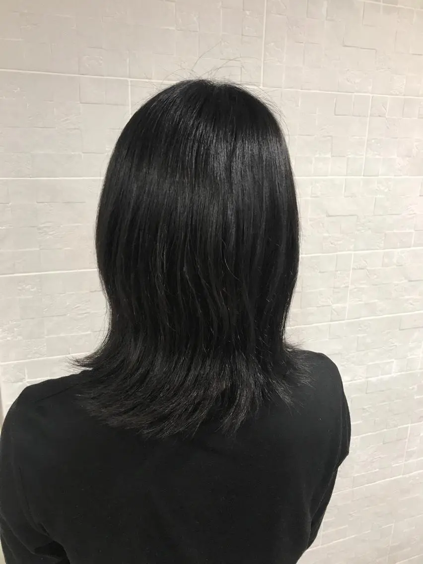 ミディアム カラー shi hoのヘアスタイル