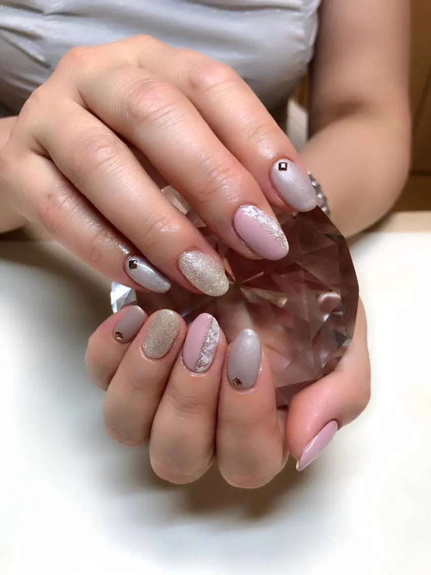 ネイル ハンドネイル 'mm  (ミリ) ＭＡＮＡＭＩのネイルデザイン