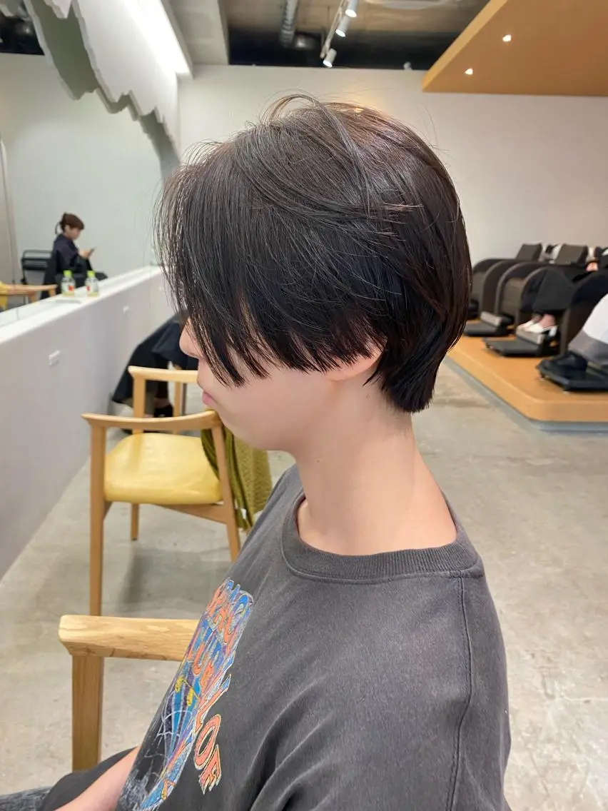 ショート カット ヘアカラー Saki/レイヤー/ 柔らかカラーのヘアスタイル