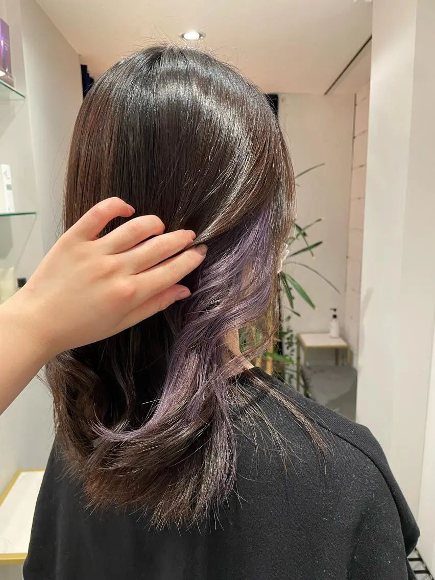 ミディアム カラー ブリーチ パープルカラー レイヤー♡ 石川優奈のヘアスタイル