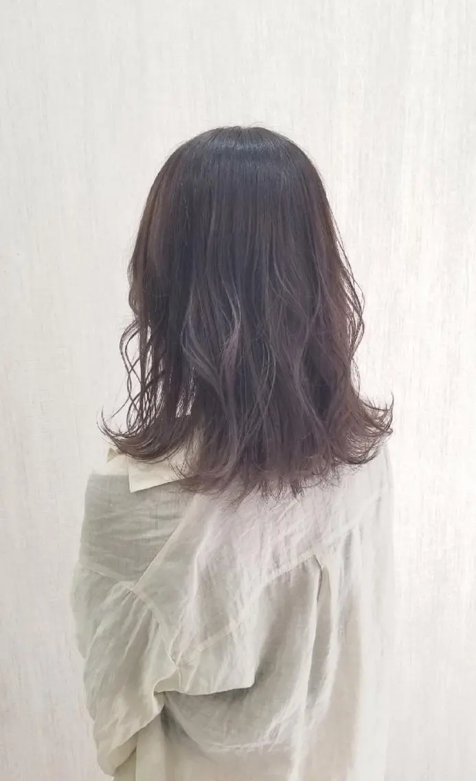 ミディアム カラー レイヤー×艶髪特化 代表 西村功平のヘアスタイル