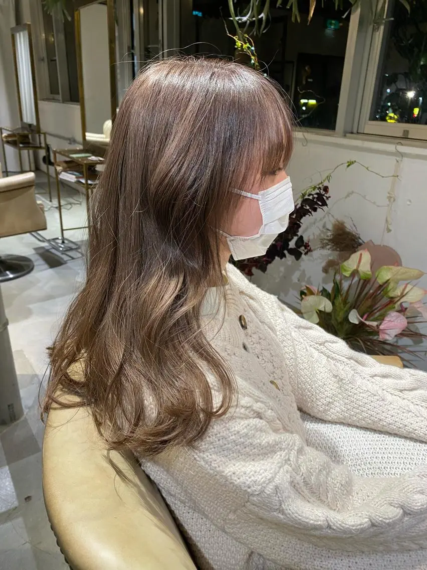 ロング カラー 聖 来のヘアスタイル