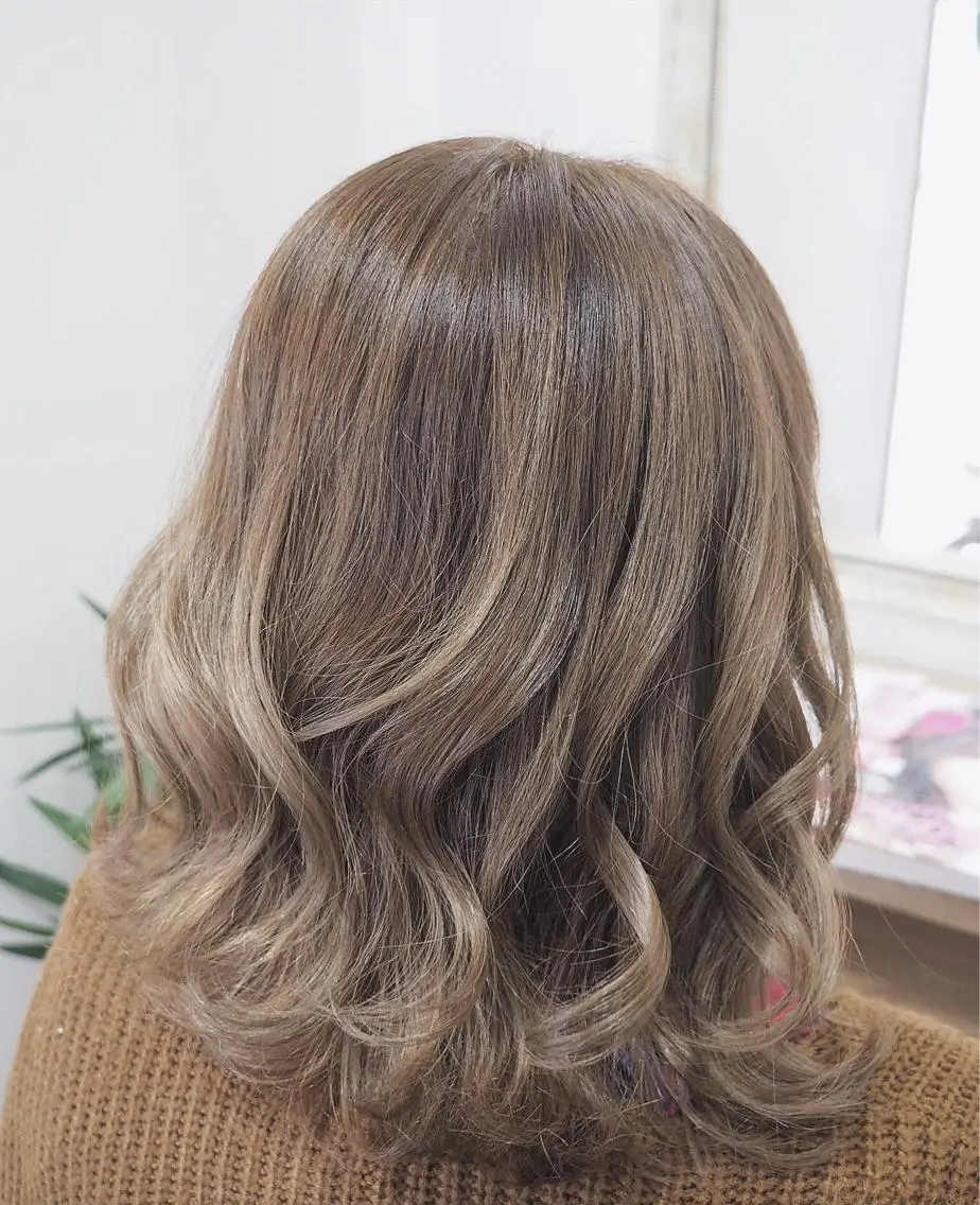 ミディアム カラー ヘアカラー トリートメント 土屋 貴章のヘアスタイル