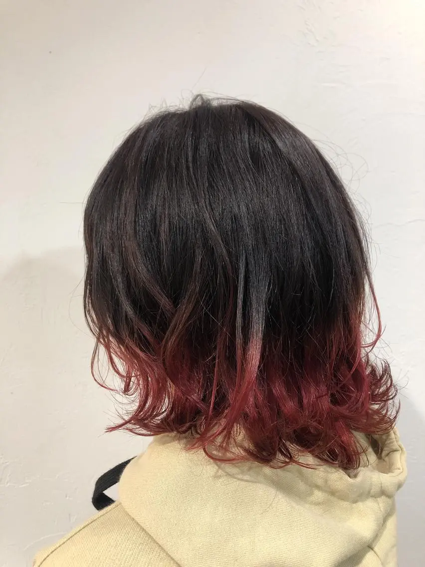 セミロング カラー やました りなのヘアスタイル