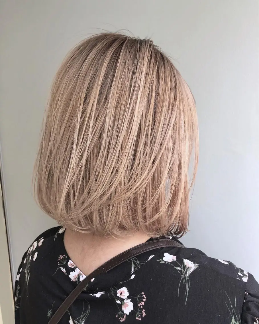 ミディアム カラー ヘアアレンジ ベージュカラー 黒髪 ブリーチ ハイトーンカラー ハイトーンベージュ 酸性縮毛矯正のプロ 杉山玲介のヘアスタイル