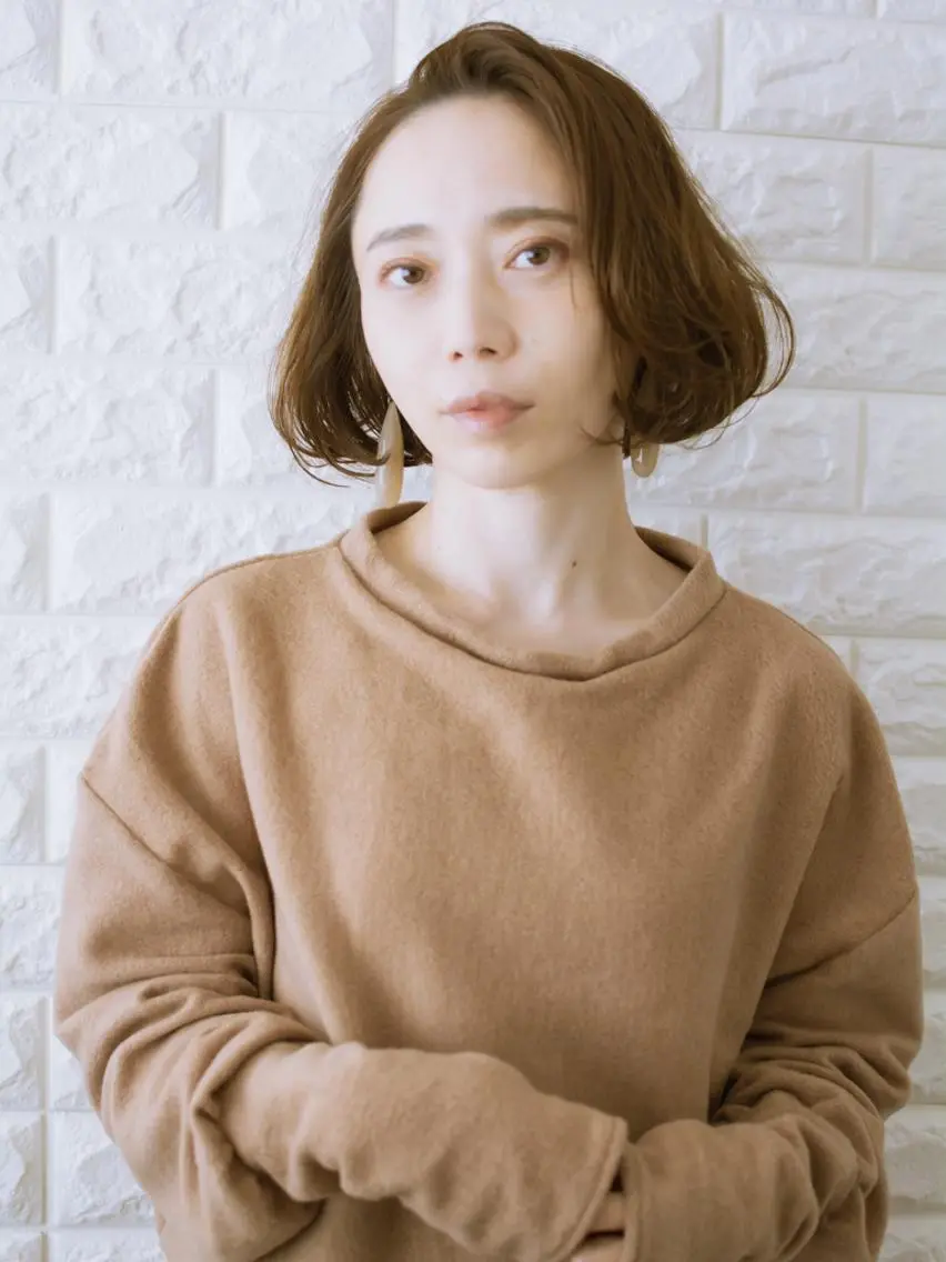 ショート カラー 切りっぱなしボブ ショートボブ ベージュカラー ブルーカラー ブルージュ 撮影モデル 斉藤 正敏のその他イメージ