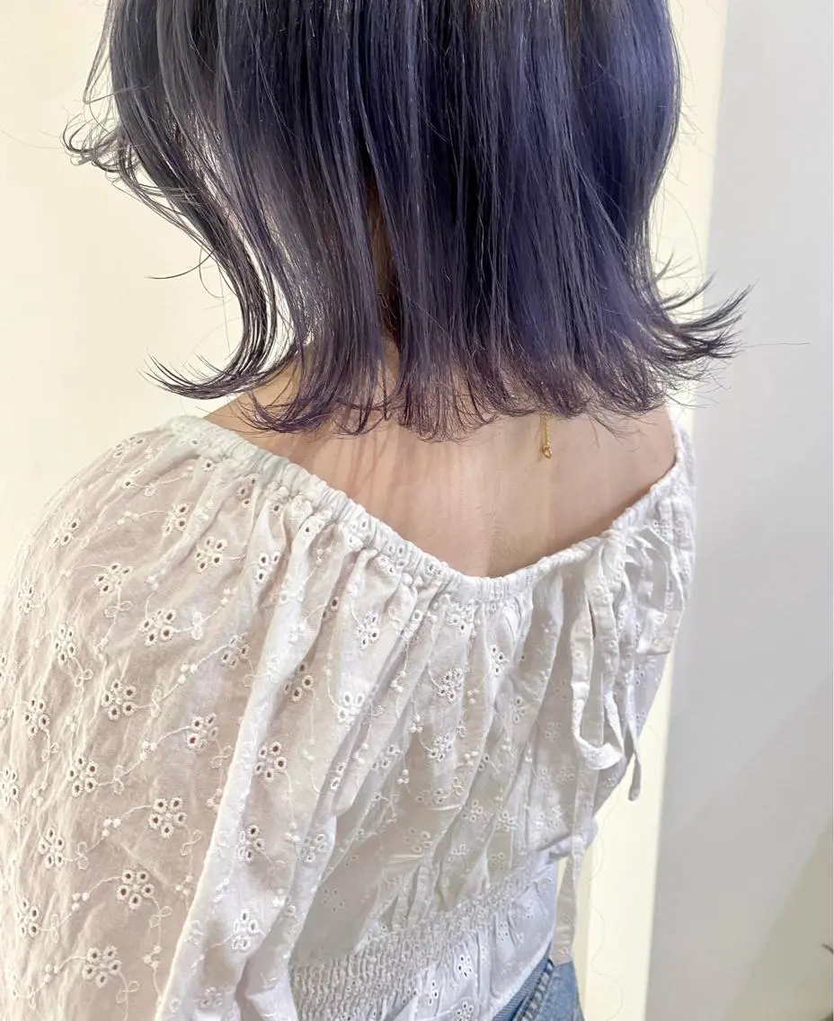 ミディアム カラー ブリーチ ブルーカラー ブルーラベンダー ケアブリーチ ラベンダーカラー カット ヘアカラー トリートメント RAIMA ケアハイトーンのヘアスタイル