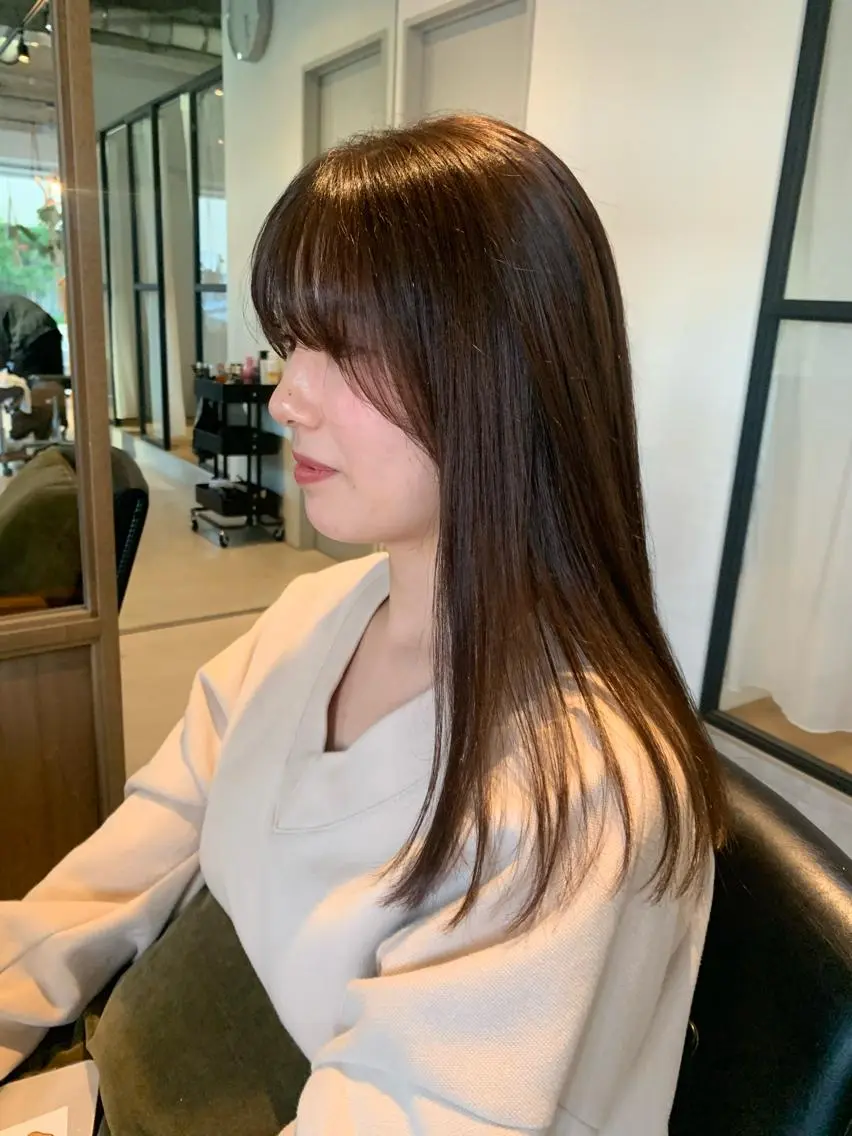 ロング カット ヘアカラー FERIA 池田 比嘉あゆ美のヘアスタイル