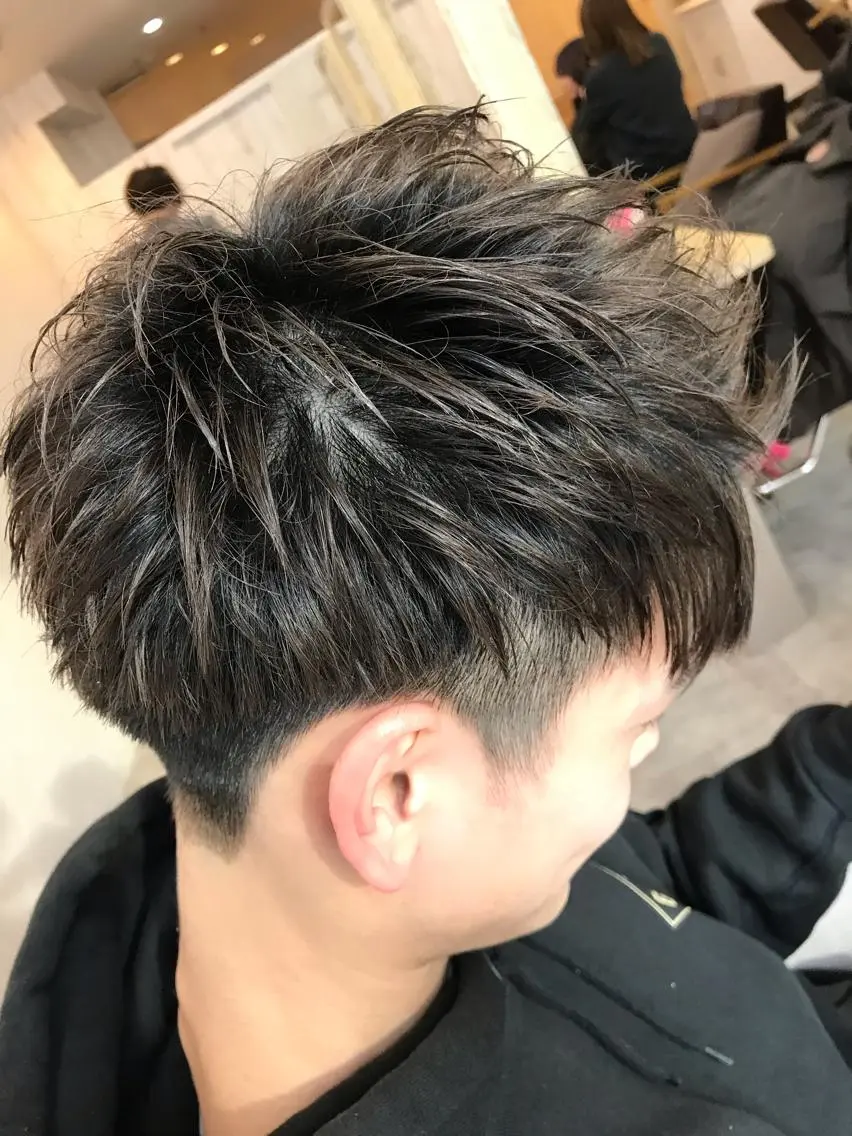 メンズ アップバング 刈り上げ カット トリートメント ヘッドスパ 【Zina札幌大通】 店長　福間 和也のヘアスタイル
