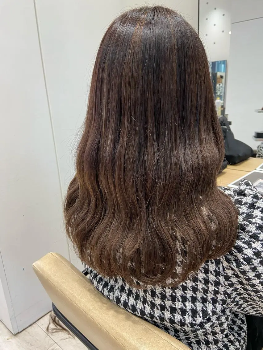 セミロング シールエクステ くびれヘア エクステ 韓国風ヘア 新宿/韓国ヘア 中明度カラー/かやのヘアスタイル