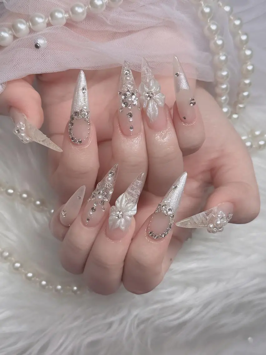 ネイル フレンチネイル ジェルネイル ハロウィン 韓国ネイル マグネットネイル ハンドネイル H.baby Nail Salonのネイルデザイン