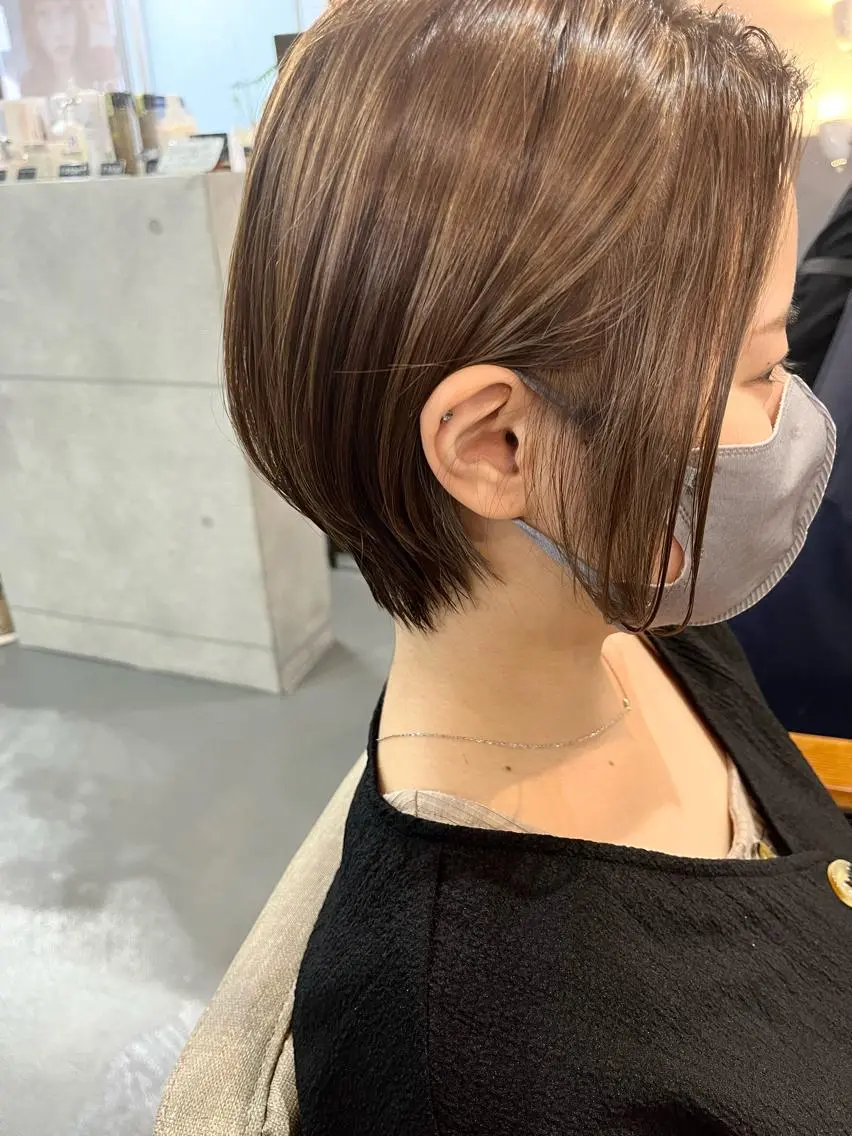 ショート ハイライト 川尻 詩織のヘアスタイル