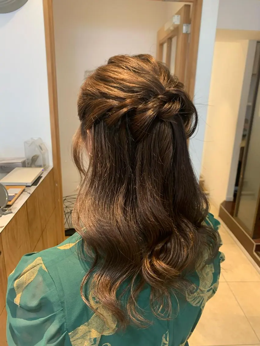 セミロング ヘアセット 庄司 沙羅のヘアスタイル