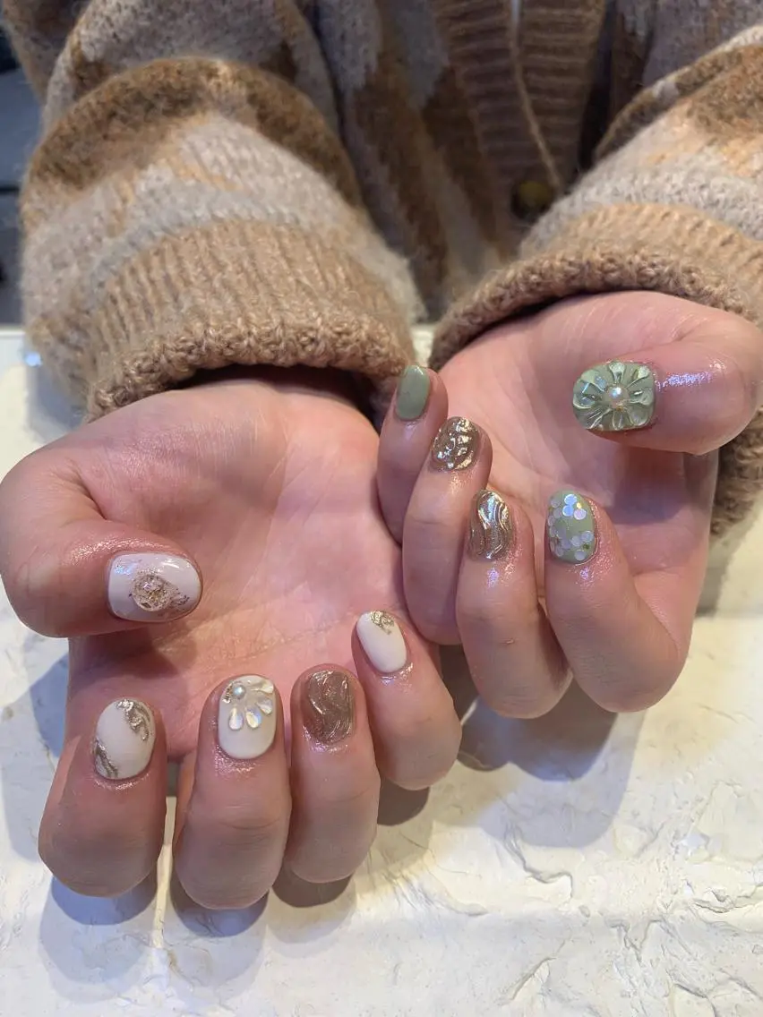 ネイル ぷっくりネイル マキノ ユイのネイルデザイン