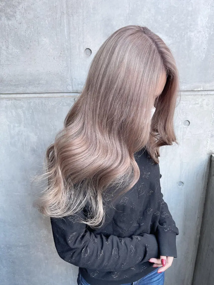 ロング レイヤーカット 小山 悠のヘアスタイル