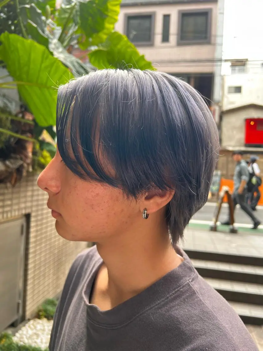 ショート カラー ブリーチ ハイトーンカラー カット ヘアカラー トリートメント 澤井 佑果のヘアスタイル