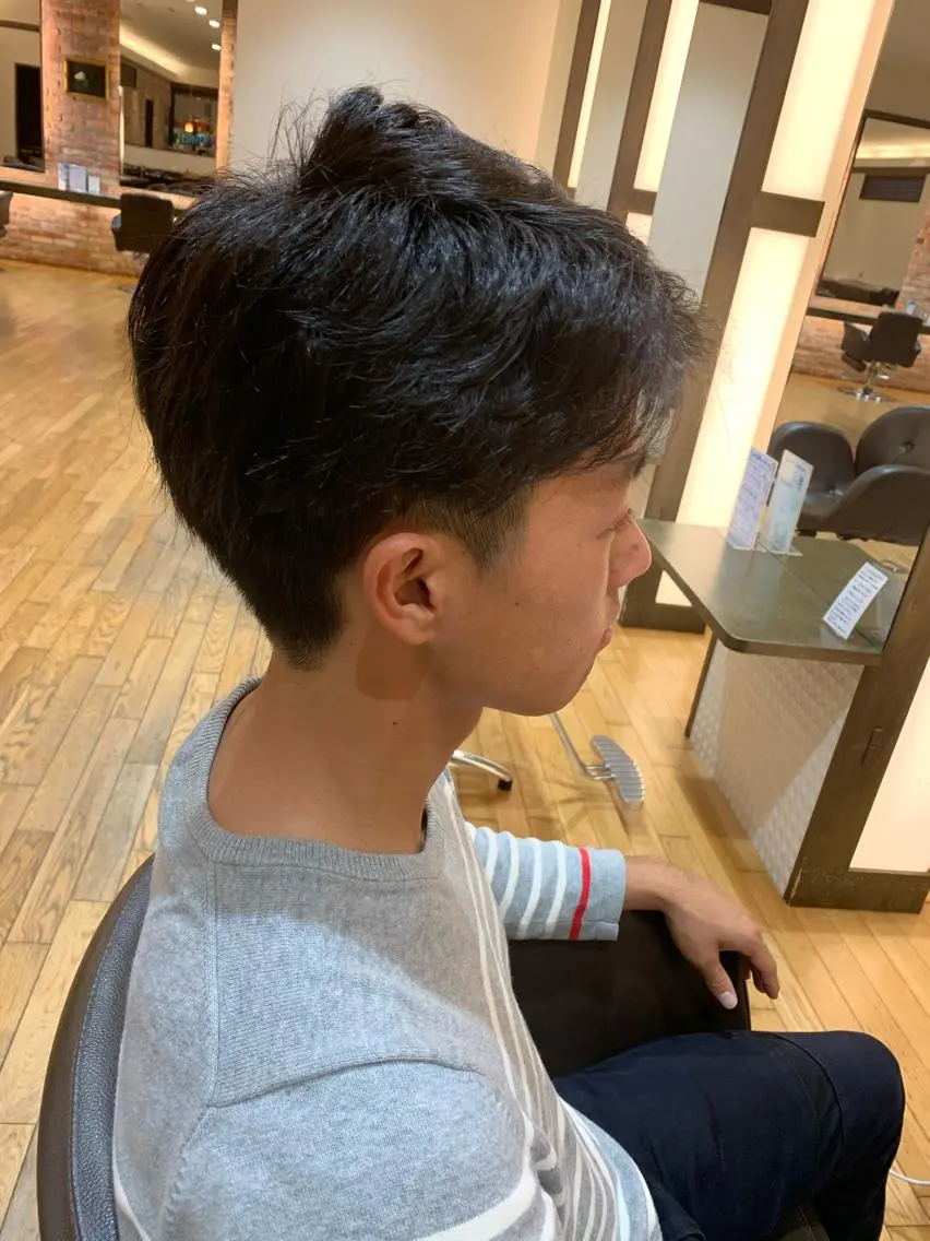 ショート パーマ 齊藤 衣梨佳のヘアスタイル