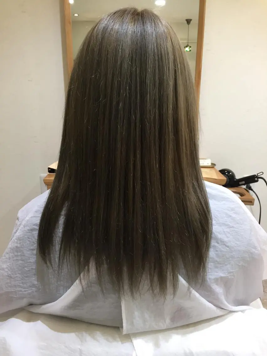 カラー CHIKA Rimのヘアスタイル