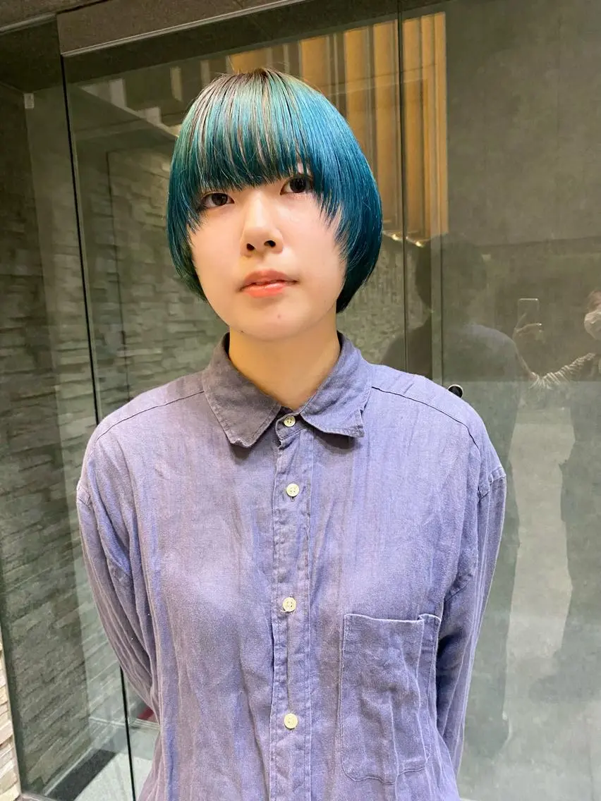 ショート カラー パーマ ヘアアレンジ デザインカラー/ボブ ブリーチカラー/ユリのヘアスタイル