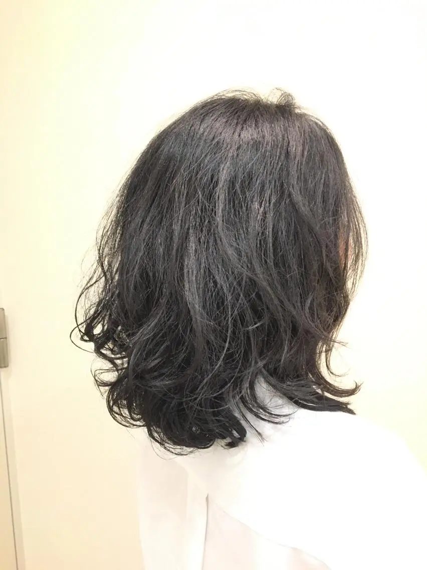 ミディアム パーマ 白浜 サキのヘアスタイル