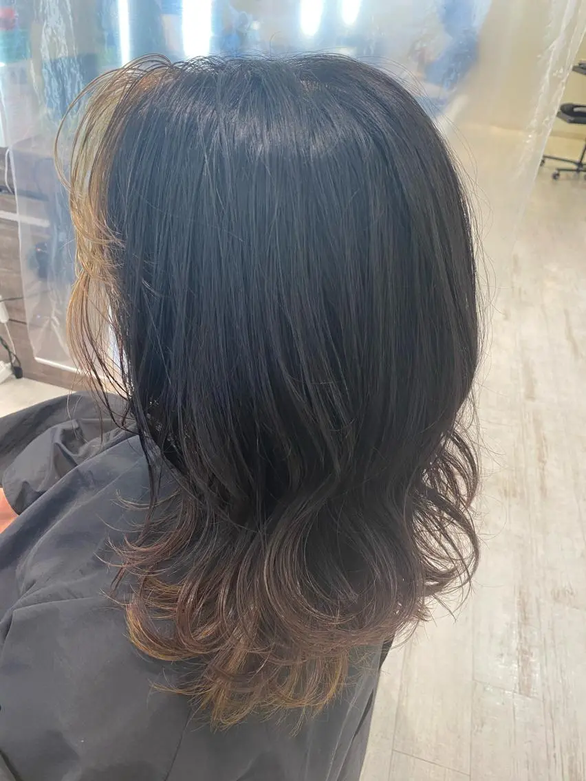 ロング カラー ベージュカラー インナーカラー 小顔レイヤー/ ベージュ🤍Rieのヘアスタイル
