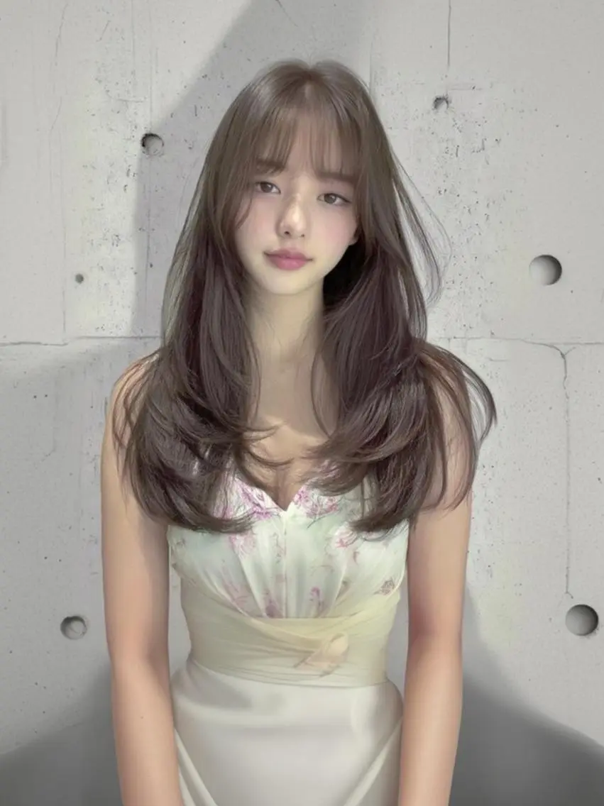 カラー ロング むら 結菜のヘアスタイル