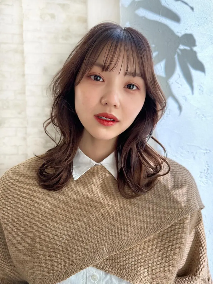 ミディアム カット 大人レイヤー×艶髪 小久保 春暁のヘアスタイル