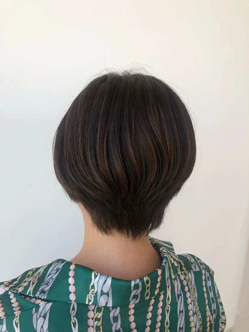 ショート カット 松原 愛莉のヘアスタイル