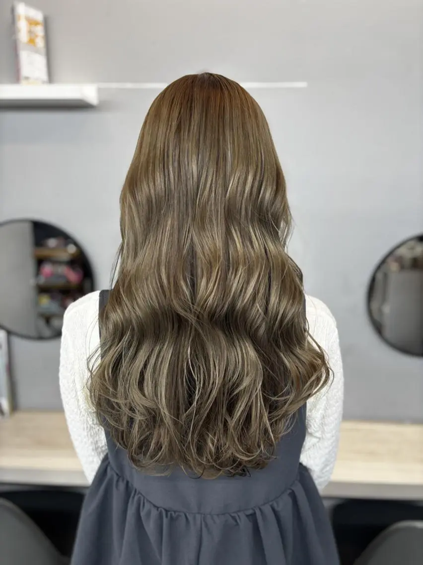 ロング カット ヘアカラー トリートメント 【公式】amble luxe池袋東口🩷のヘアスタイル