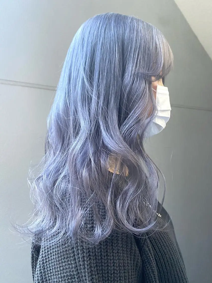 ロング カラー ブルーカラー シルバー 遠藤沙也加 /レイヤーカットのヘアスタイル