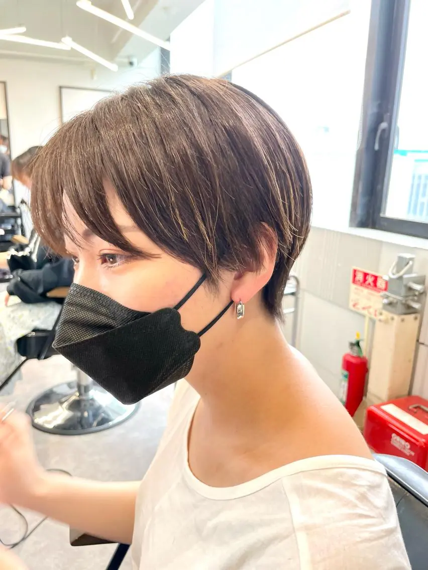 ショート カラー カット ヘアカラー 色気レイヤー& ショートはお任せ🌟のヘアスタイル