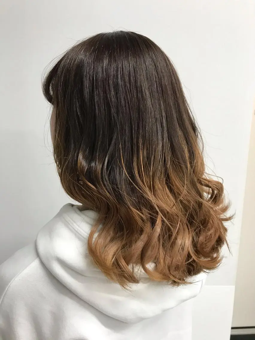 ミディアム ヘアカラー 横山 奈央のヘアスタイル