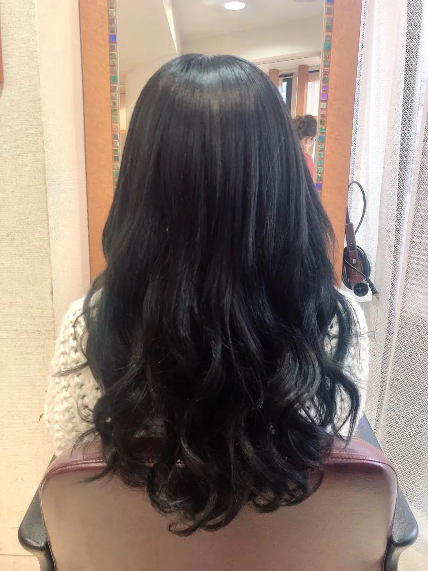 ミディアム レイヤーカット カット エクステ ヘアセット 韓国ヘア🤍髪質改善 🇰🇷AKANEのヘアスタイル