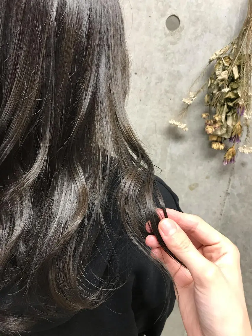 セミロング カラー ヘアアレンジ グレージュ イルミナカラー カーキグレージュ Satsuki ✂︎♡のヘアスタイル