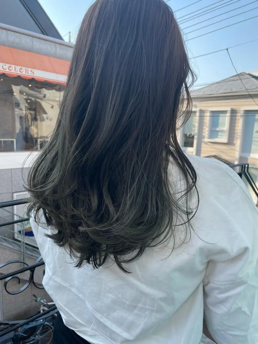 ロング カラー カット ヘアカラー トリートメント 平 ちひろのヘアスタイル