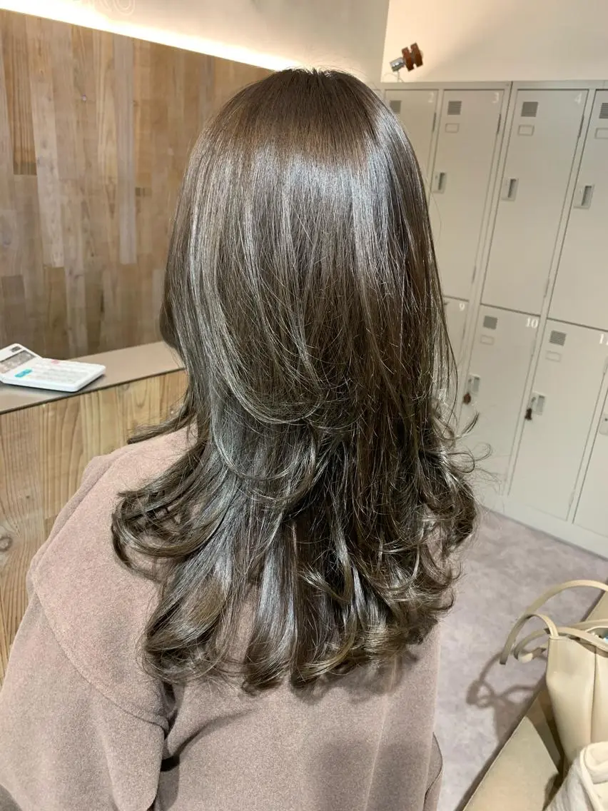 セミロング カラー 🥀韓国ヘア🥀 宮津真菜のヘアスタイル