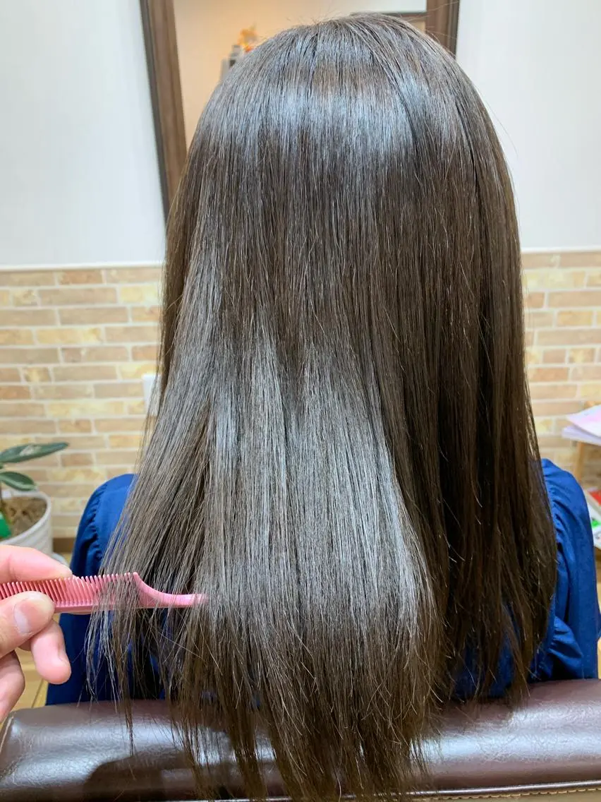 セミロング カラー カット ヘアカラー トリートメント ヘアーハウス テンプラードのヘアスタイル