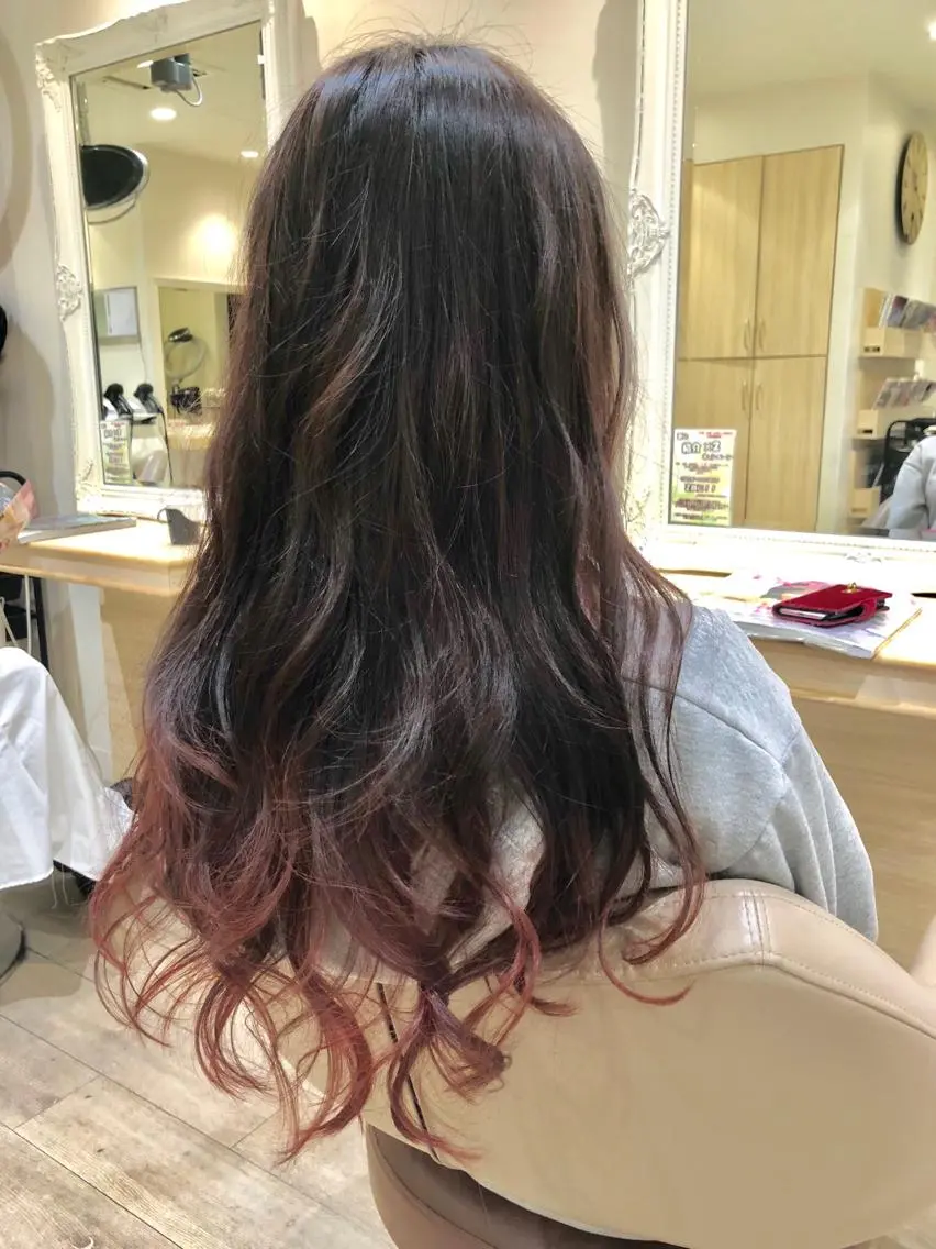 ロング カラー ブリーチ グラデーションカラー 店長     押野 勇也のヘアスタイル